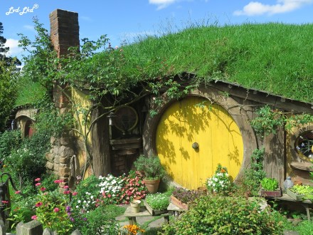 8 Sam hobbiton
